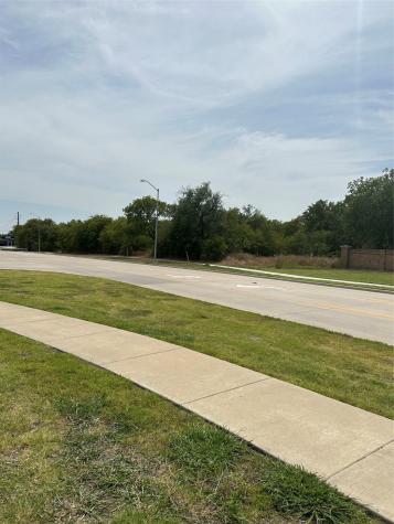 1150 E Seeton Road Grand Prairie TX 75054