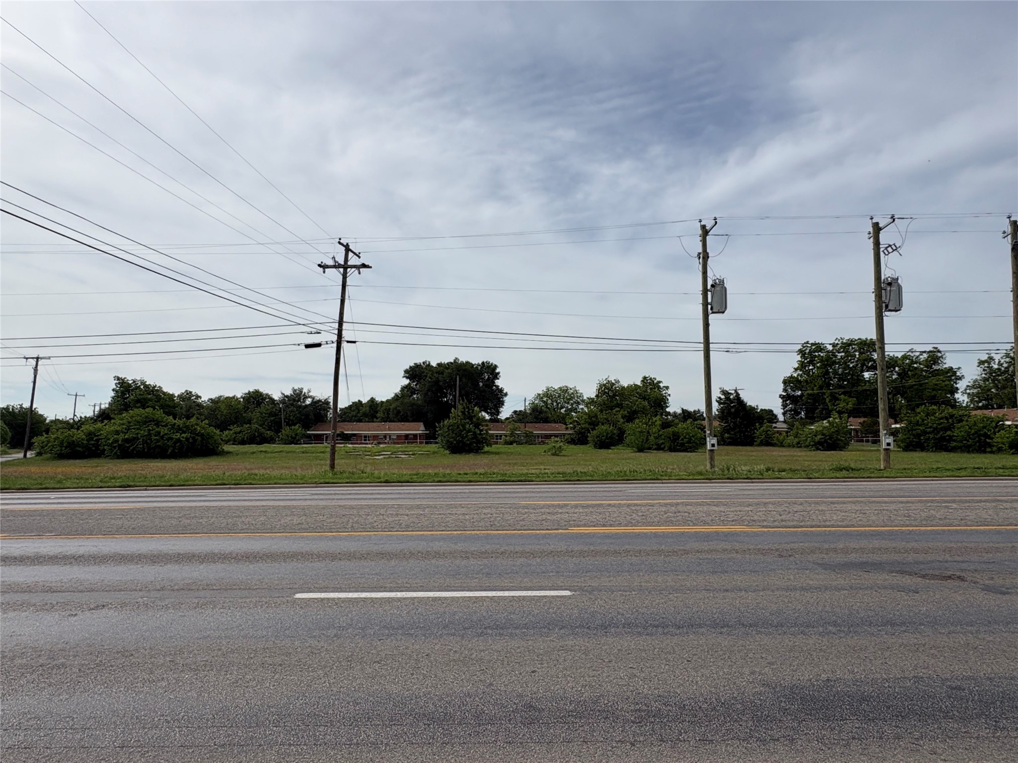910 W Commerce Street Brownwood TX 76801