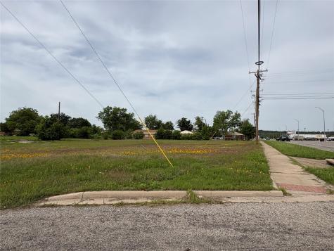 910 W Commerce Street Brownwood TX 76801