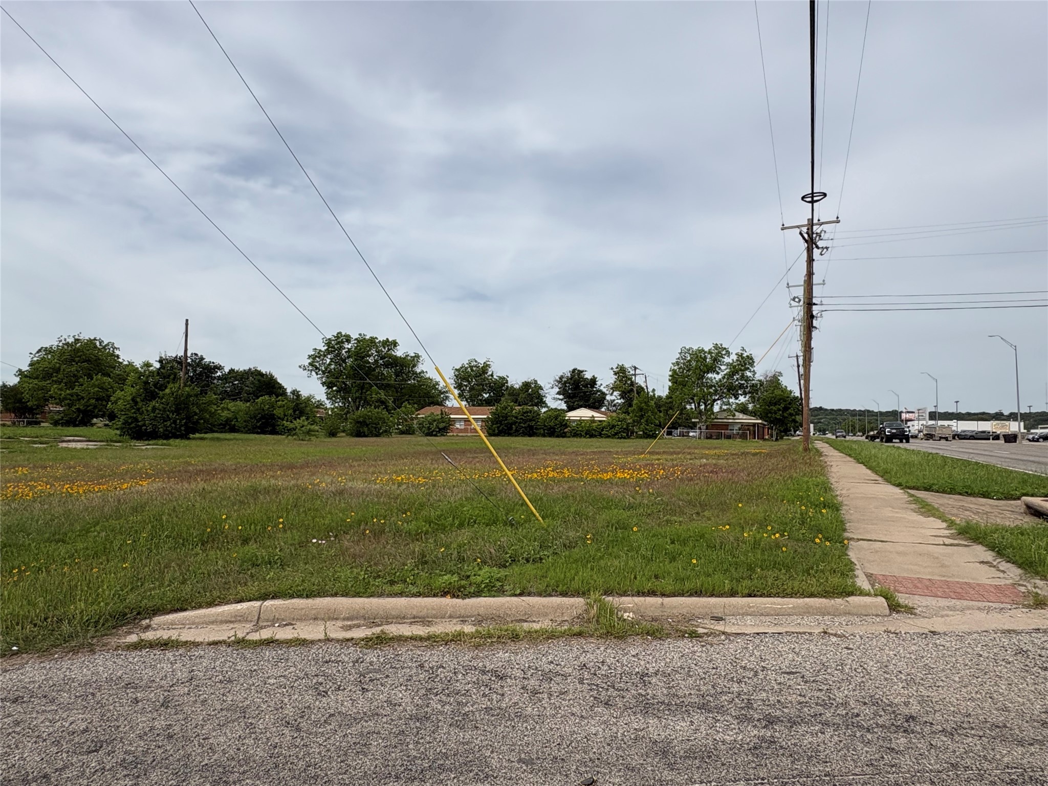 910 W Commerce Street Brownwood TX 76801