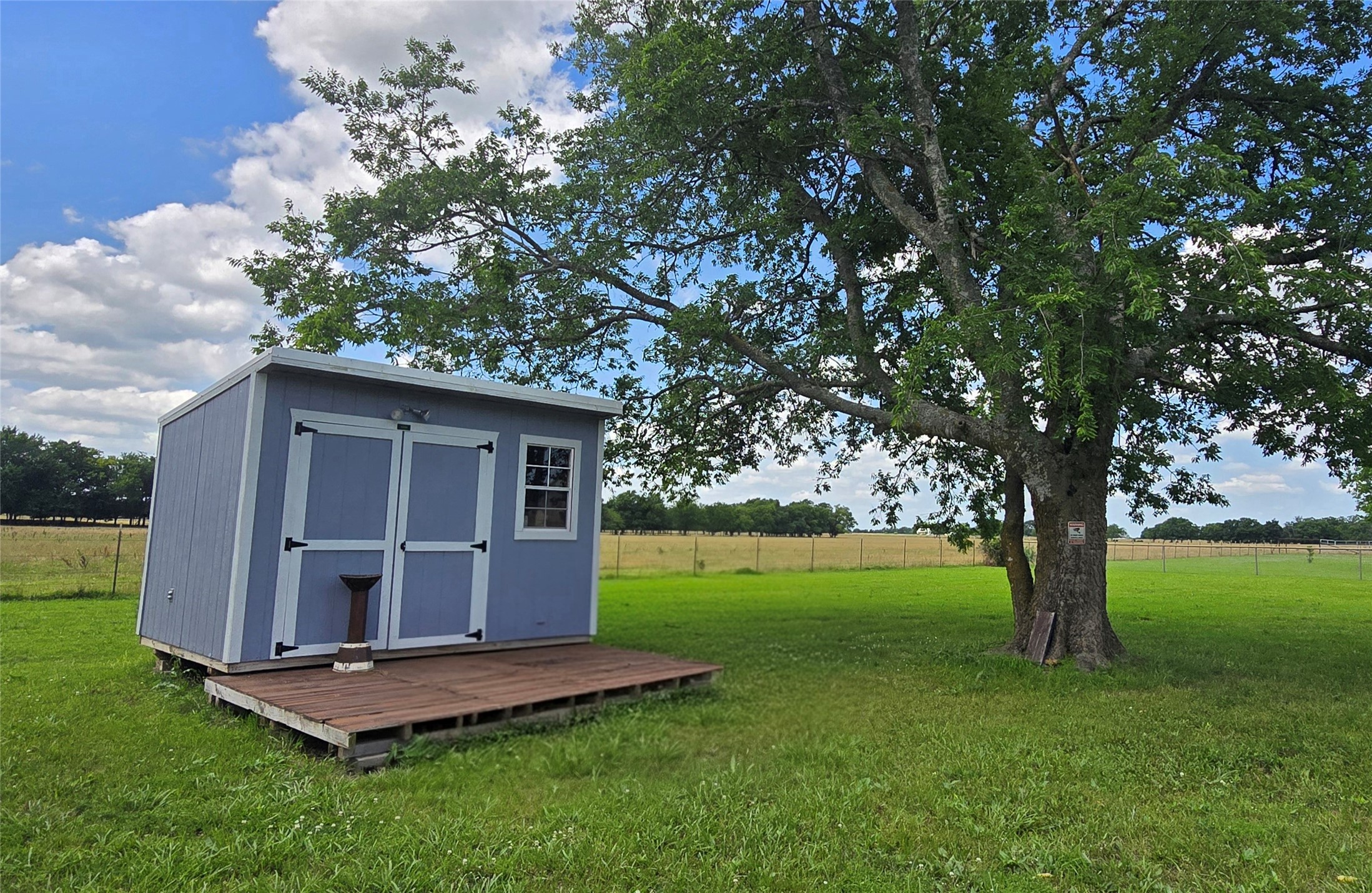 652 County Road 2850 Honey Grove TX 75446