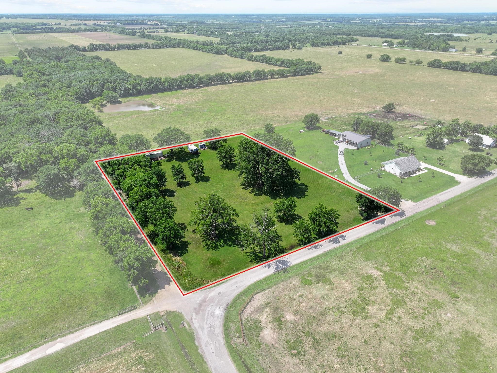 652 County Road 2850 Honey Grove TX 75446