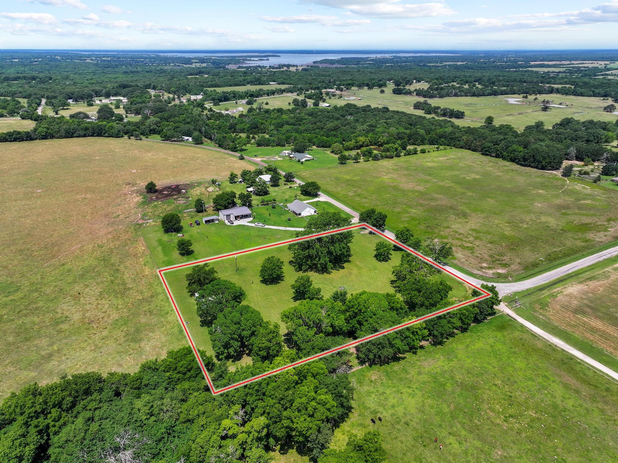 652 County Road 2850 Honey Grove TX 75446