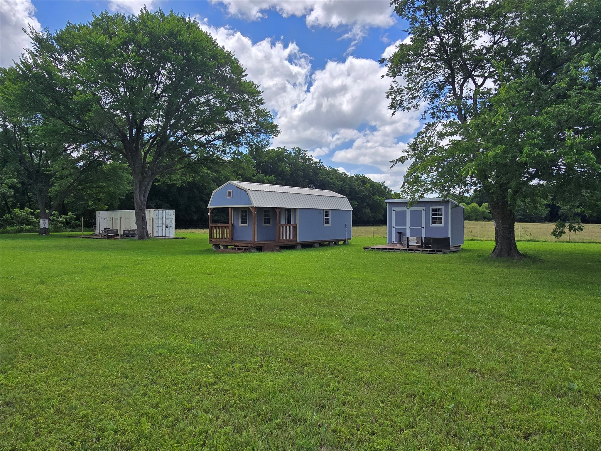 652 County Road 2850 Honey Grove TX 75446