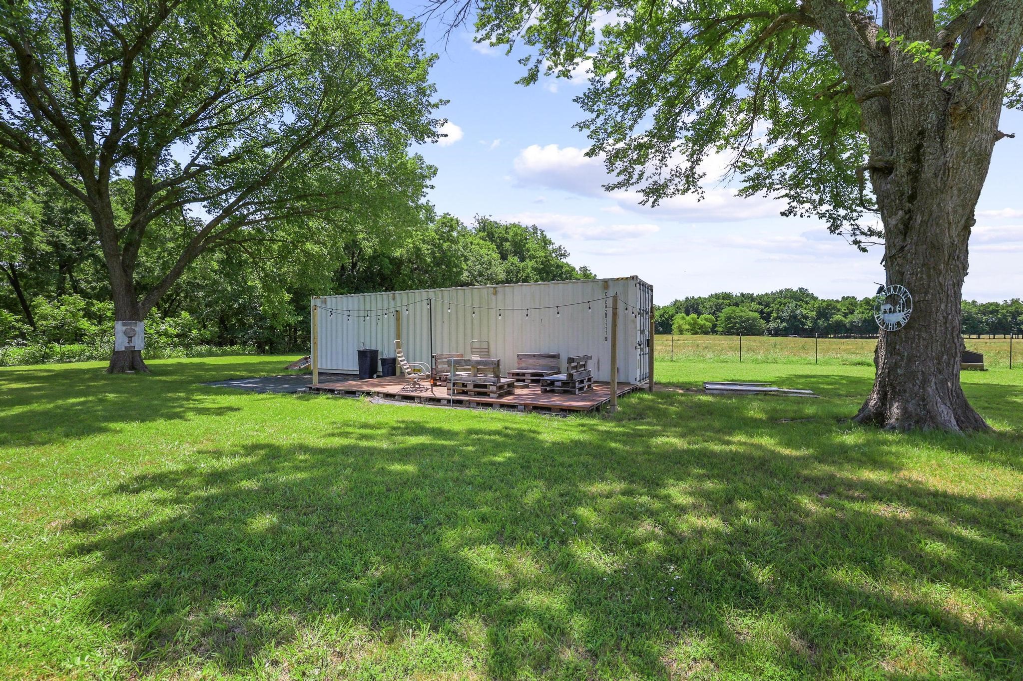 652 County Road 2850 Honey Grove TX 75446