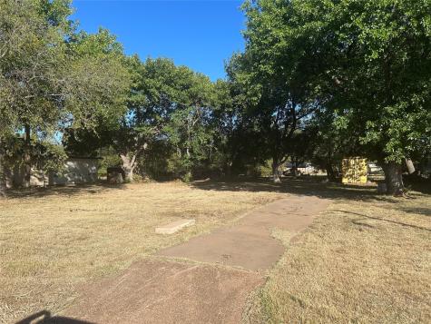 315 S Avenue H Olney TX 76374