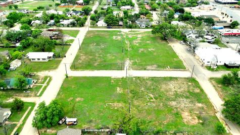 1304 S High Street Brady TX 76825