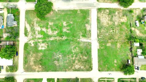 1304 S High Street Brady TX 76825
