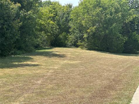 1608 Lakeview Desoto TX 75115
