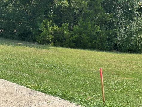 1608 Lakeview Desoto TX 75115