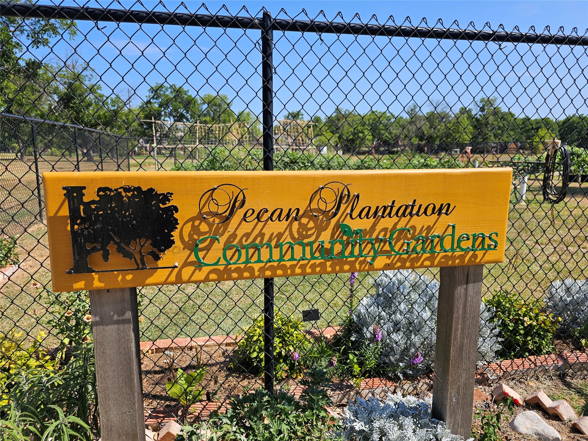 1148 E Landings N Granbury TX 76049