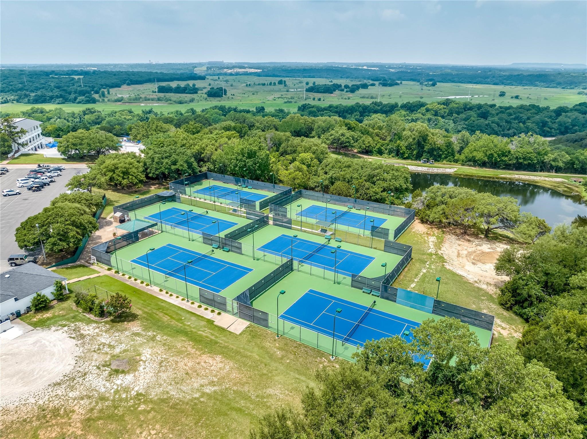 1148 E Landings N Granbury TX 76049
