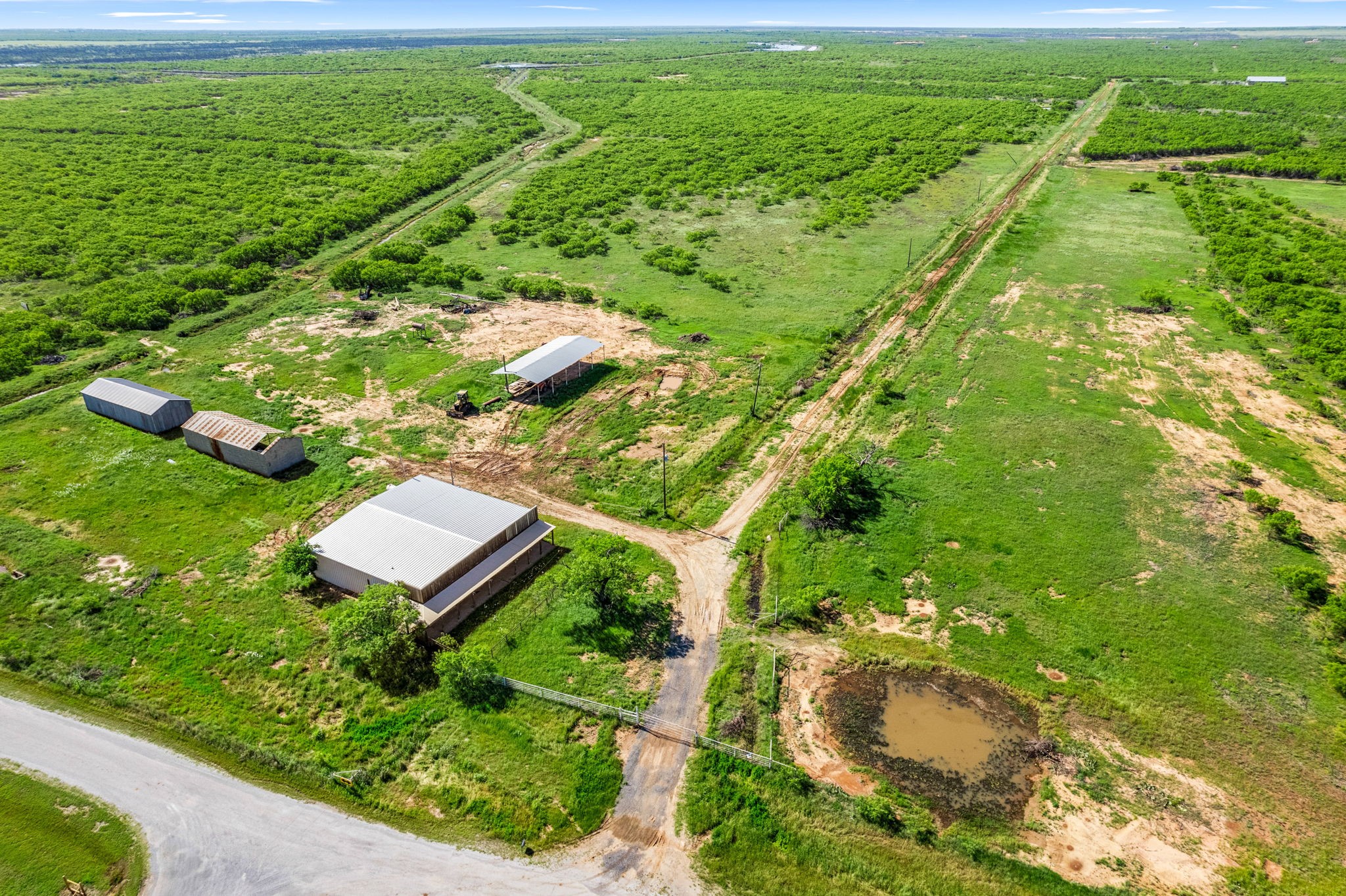 6213 Headquarters Road Iowa Park TX 76367
