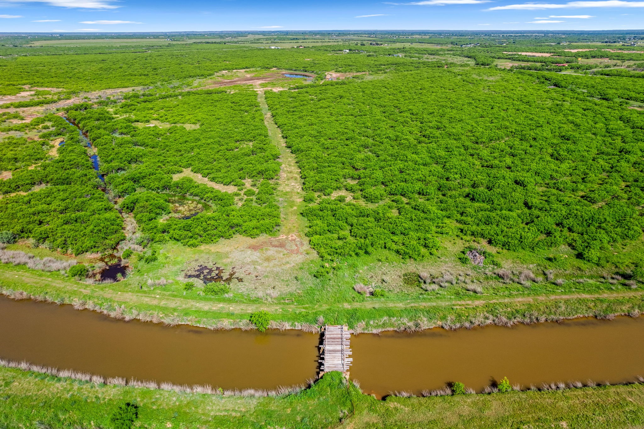 6213 Headquarters Road Iowa Park TX 76367