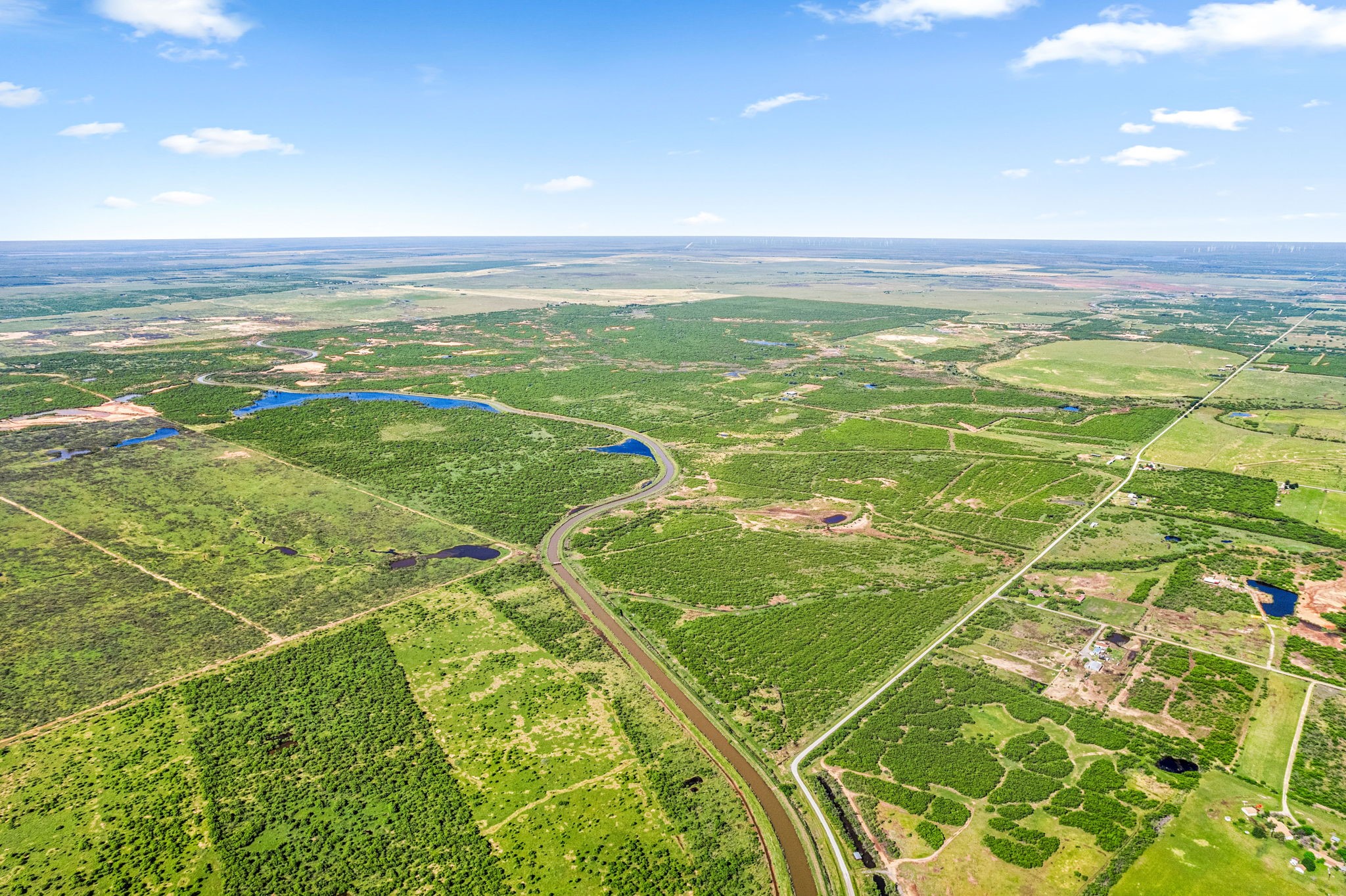 6213 Headquarters Road Iowa Park TX 76367