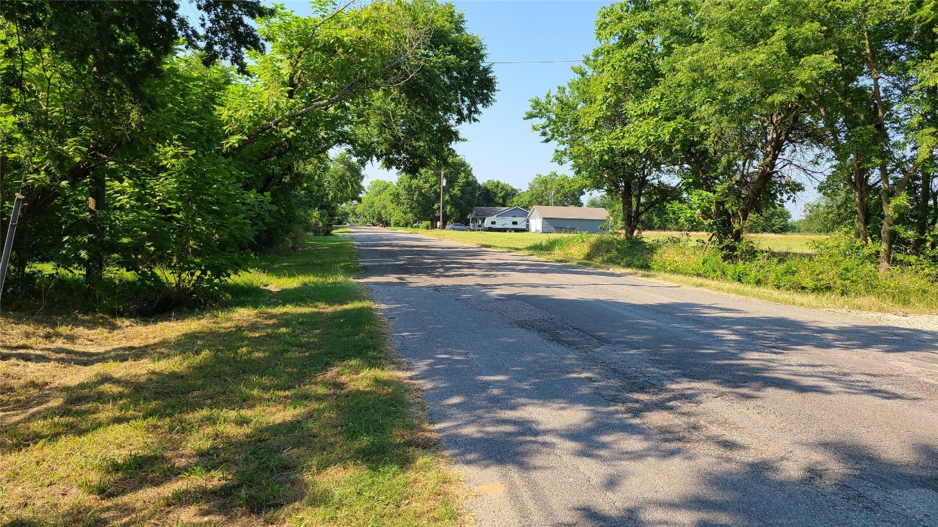 1620 Cedar Street Bonham TX 75418