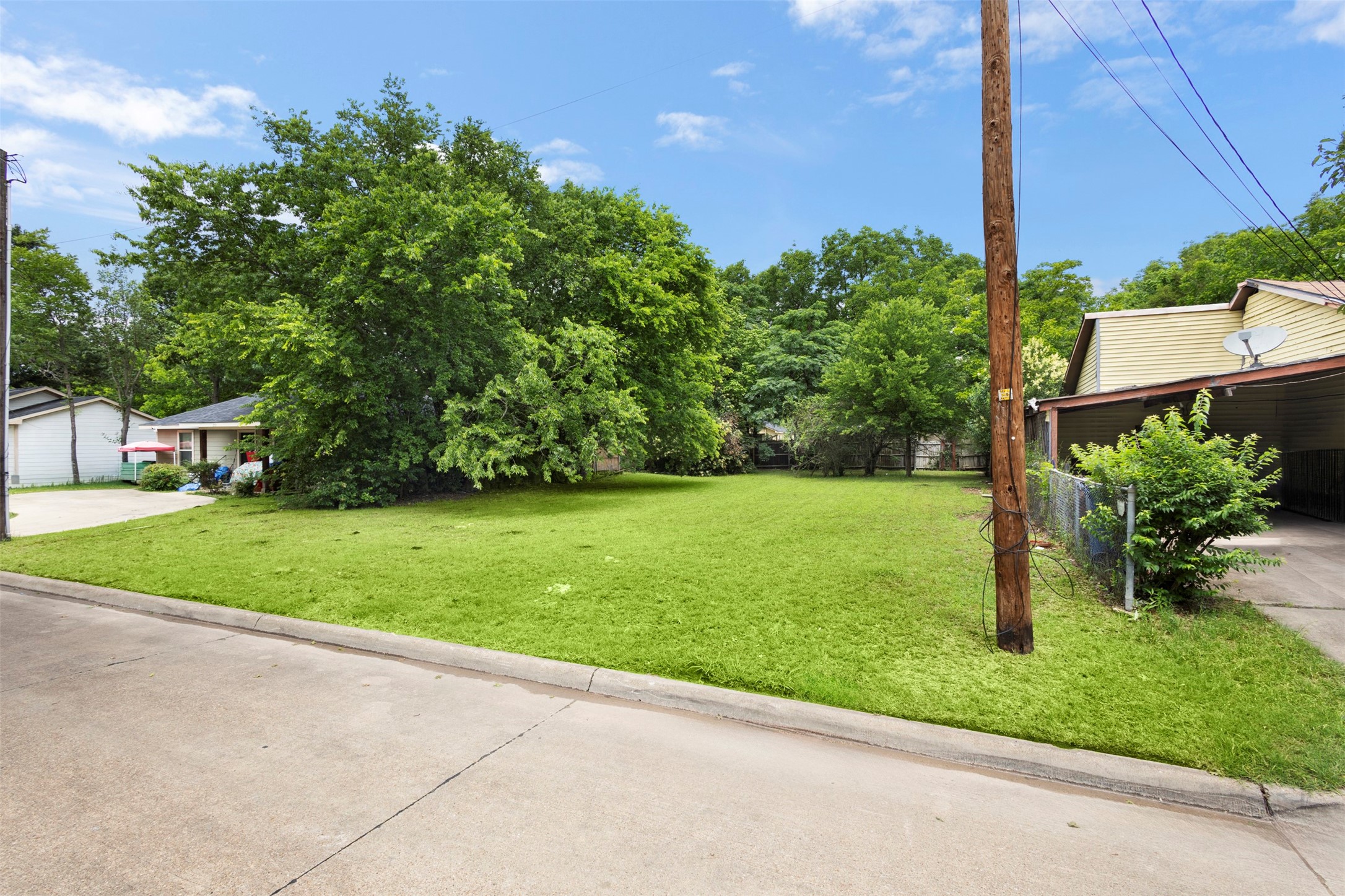205 Thompson Street Waxahachie TX 75165