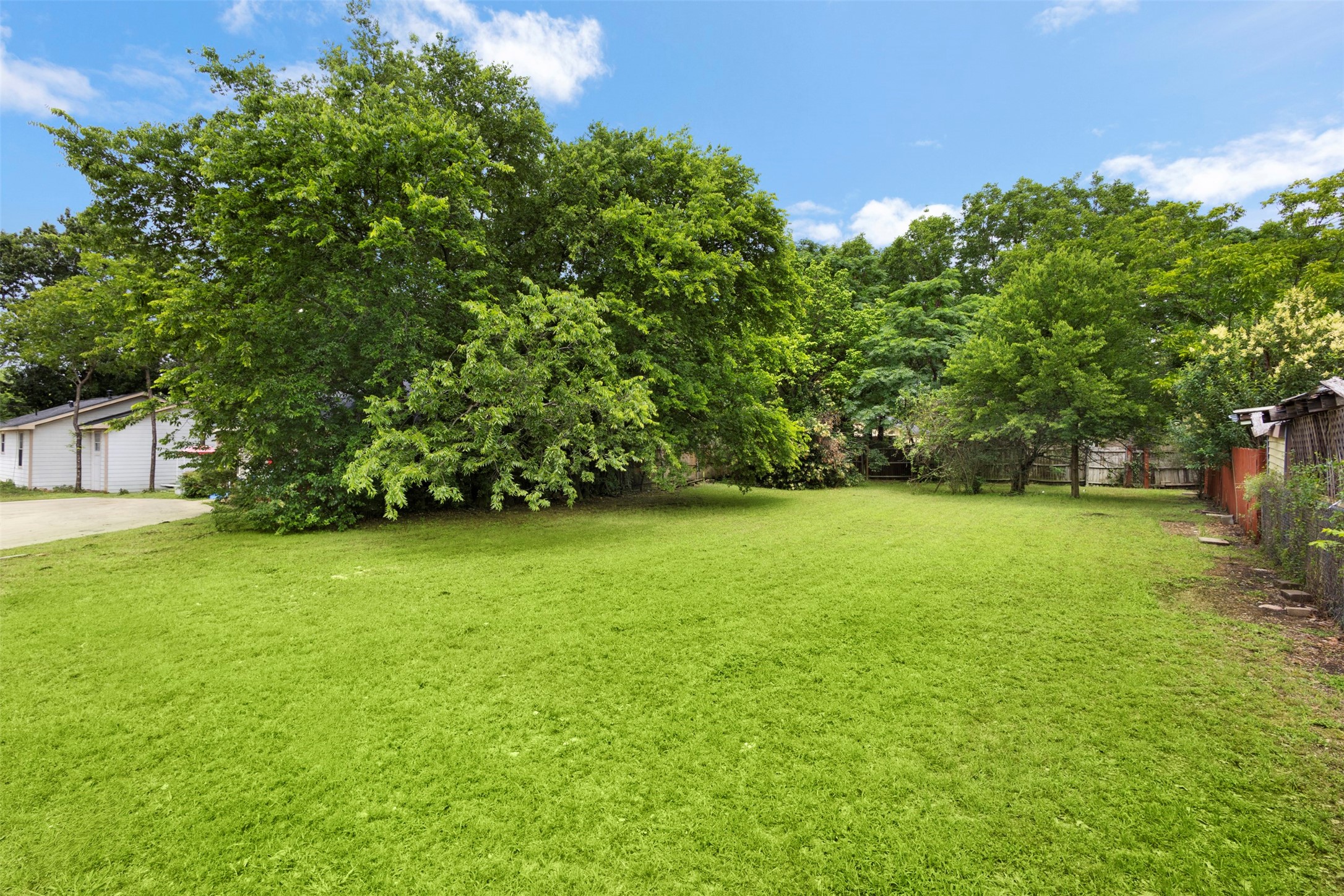 205 Thompson Street Waxahachie TX 75165