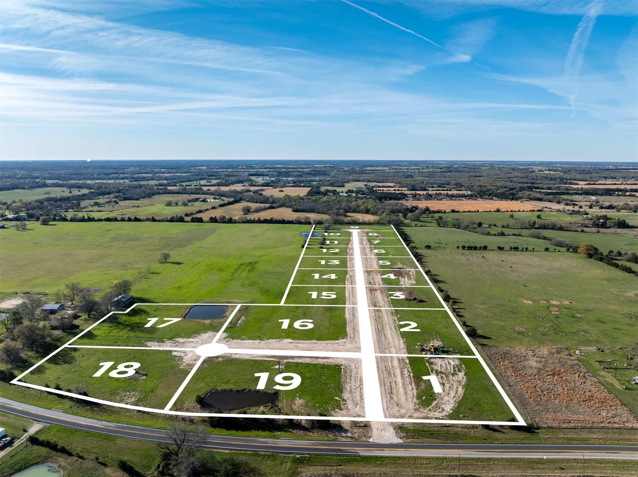 199 Private Road 33263 Sumner TX 75486