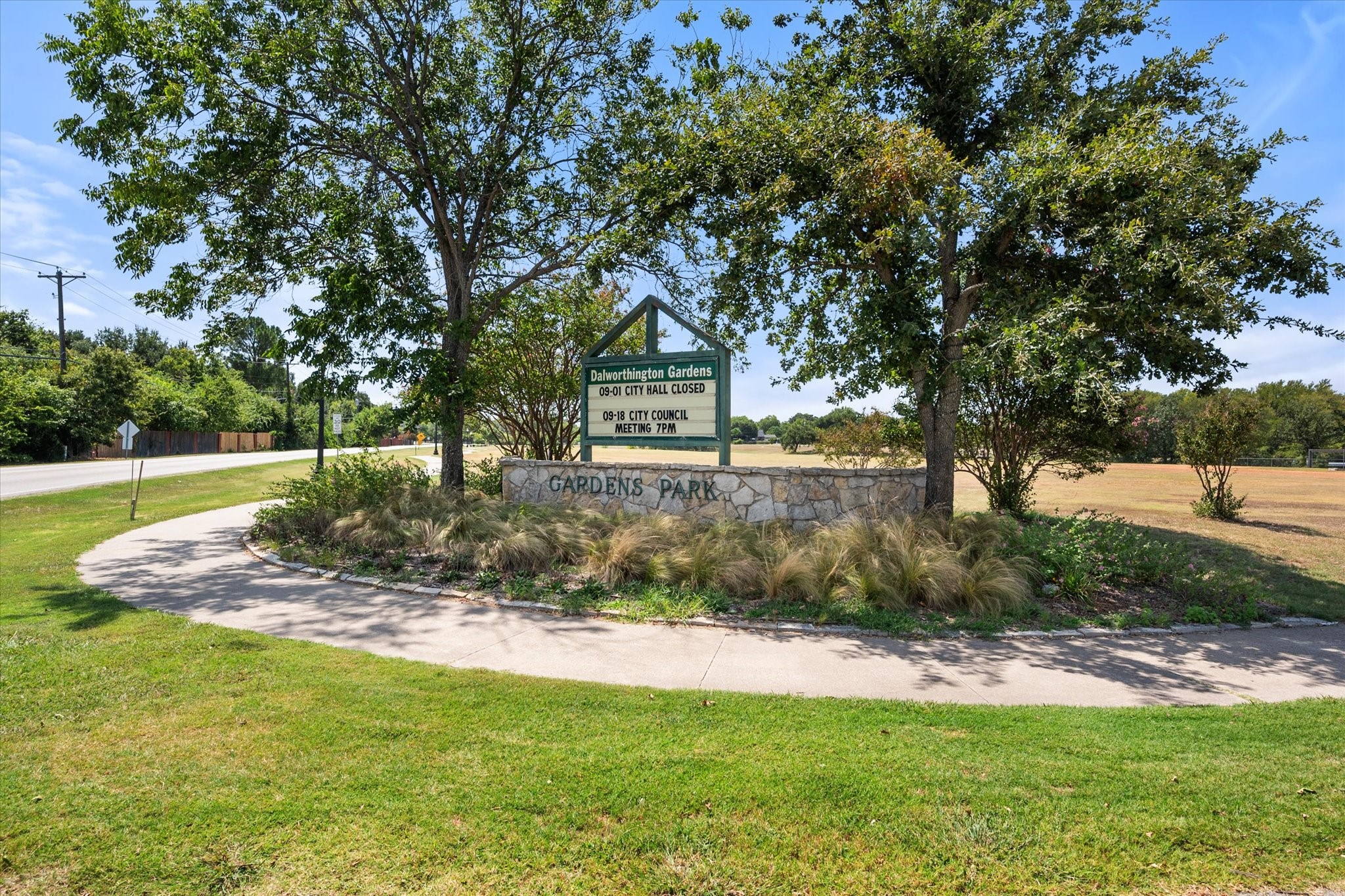 2915 Clover Lane Dalworthington Gardens TX 76015
