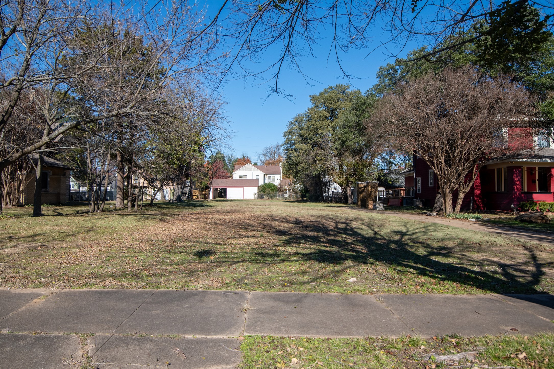 1123 W Sears Street Denison TX 75020