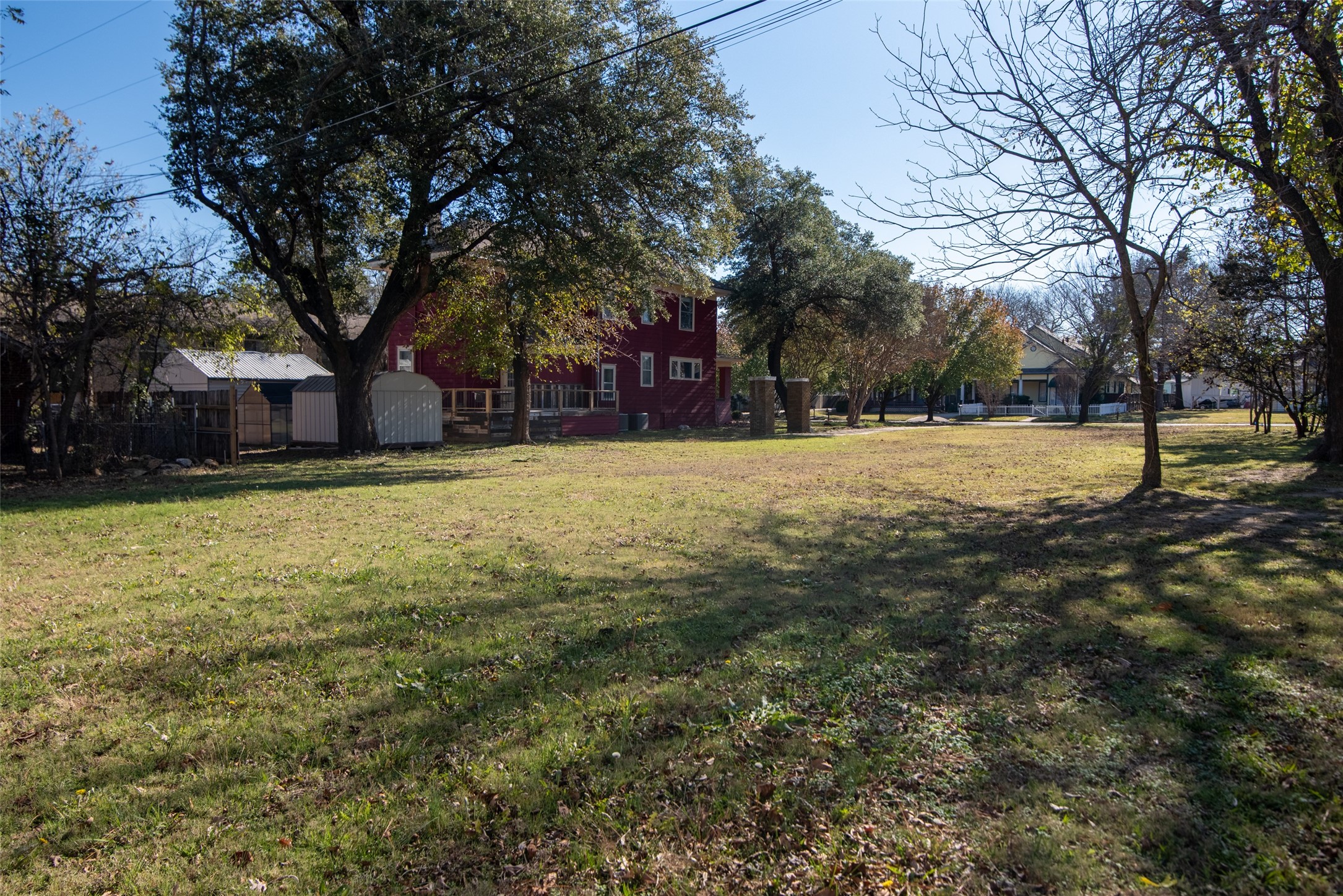 1123 W Sears Street Denison TX 75020