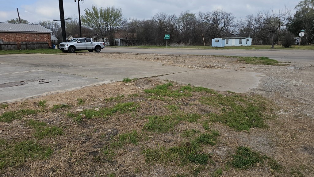 210 NE 2nd Street Kerens TX 75144