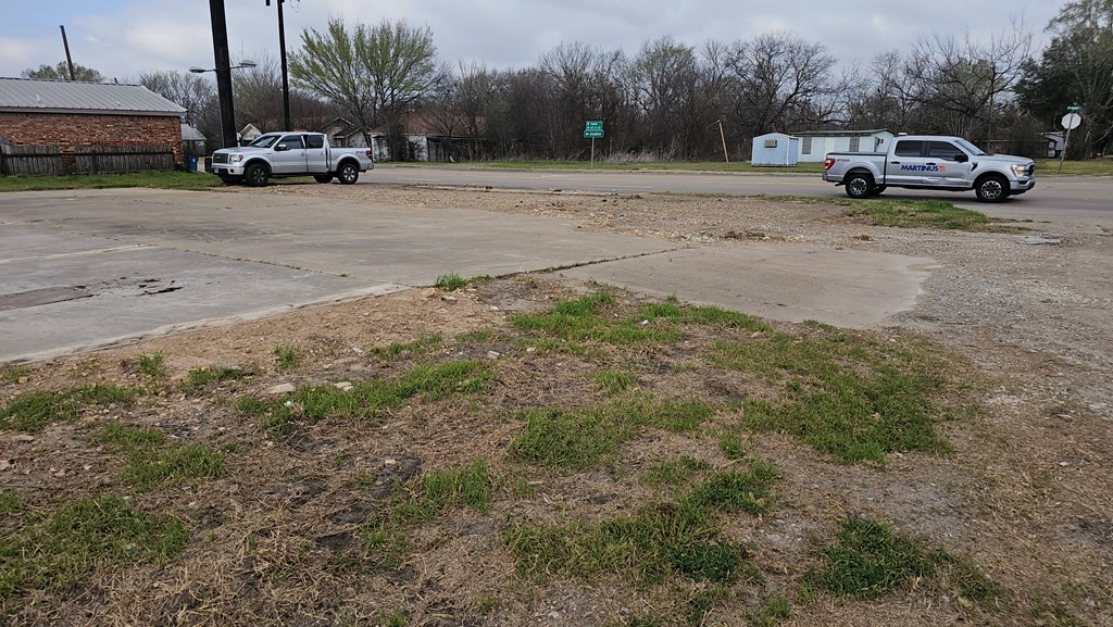 210 NE 2nd Street Kerens TX 75144