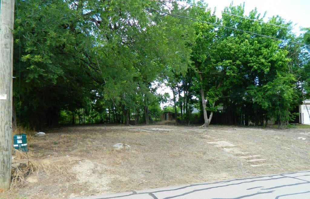 809 E 5th Street Bonham TX 75418