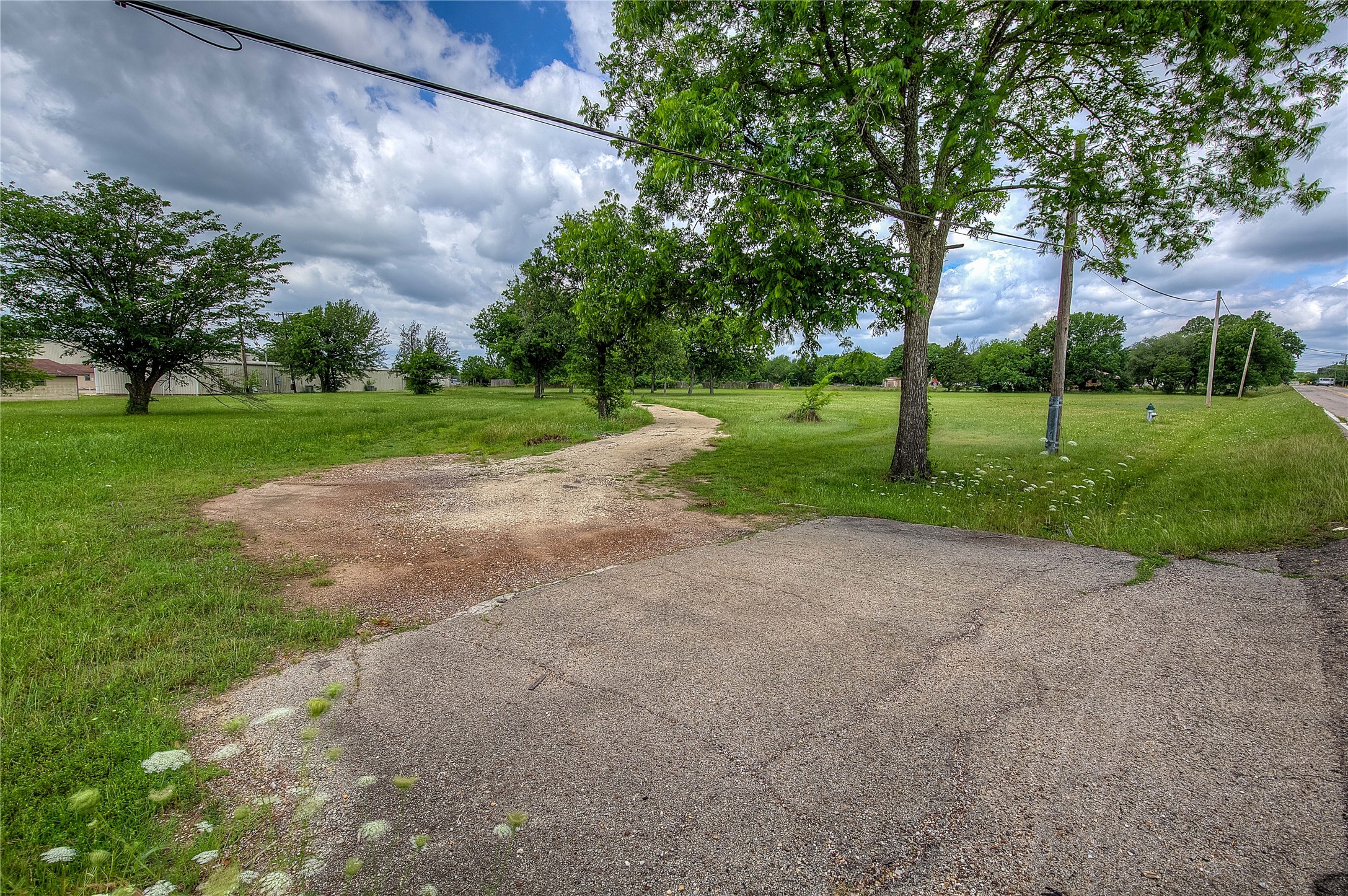221 Maple Street Commerce TX 75428