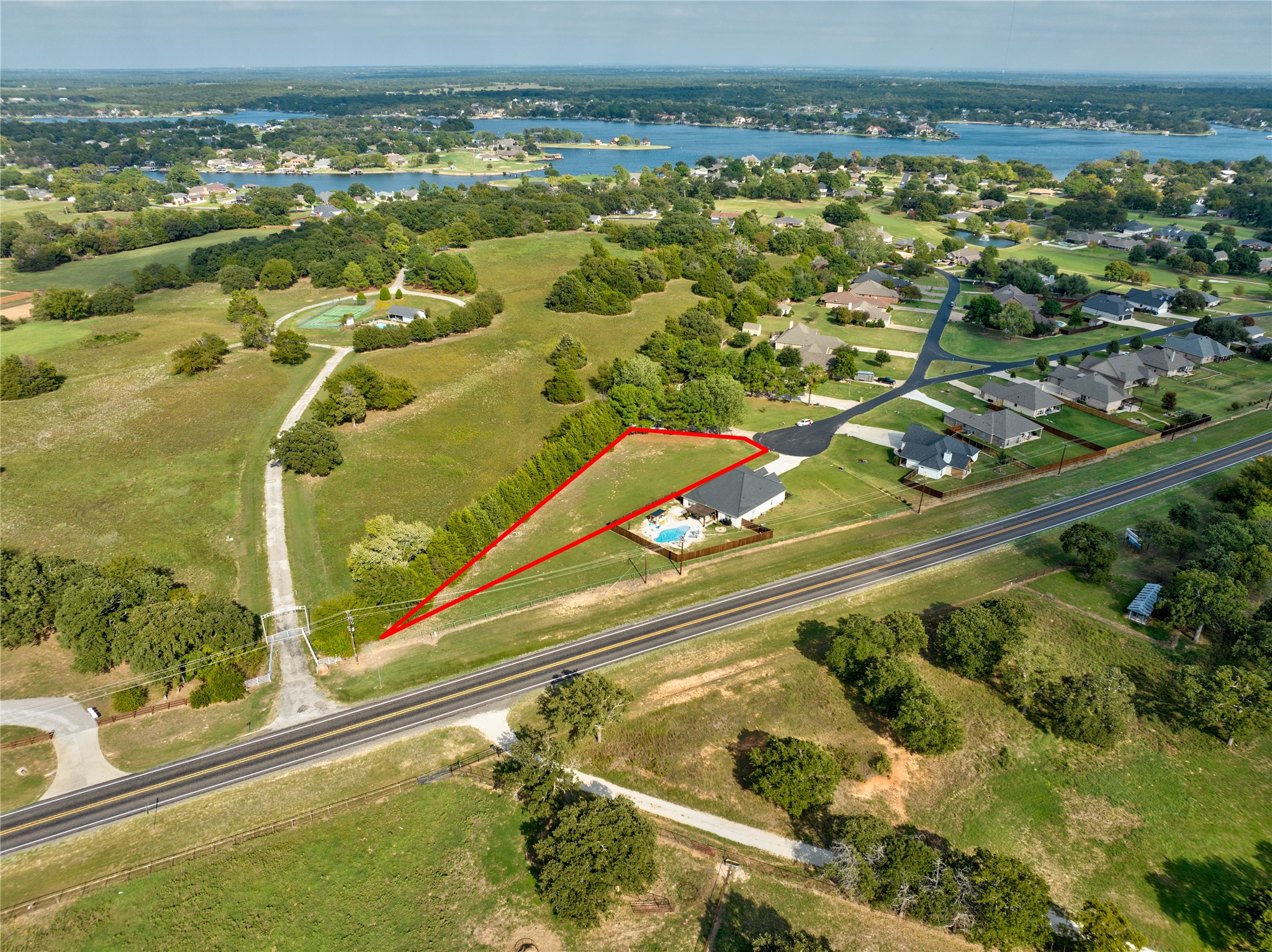 104 Cocopa Cove Lake Kiowa TX 76240