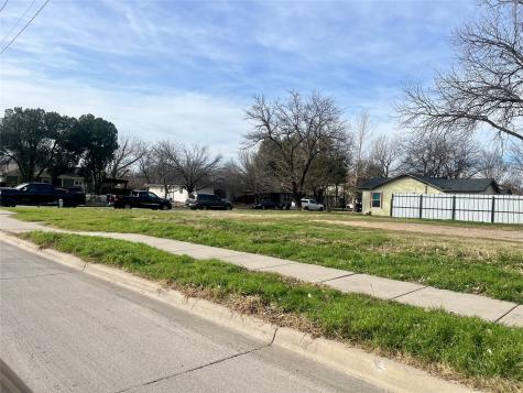 1820 W Lowden Street Fort Worth TX 76110