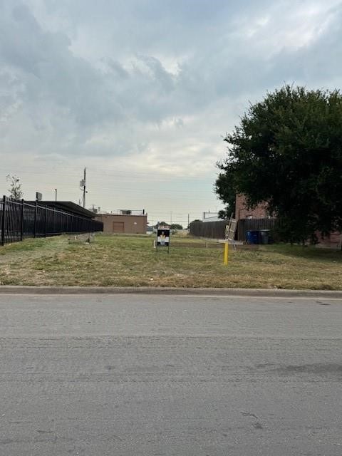 4105 Preferred Place Dallas TX 75237