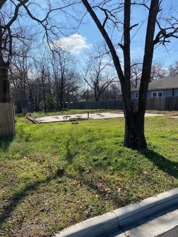 216 E Akard Street Weatherford TX 76086