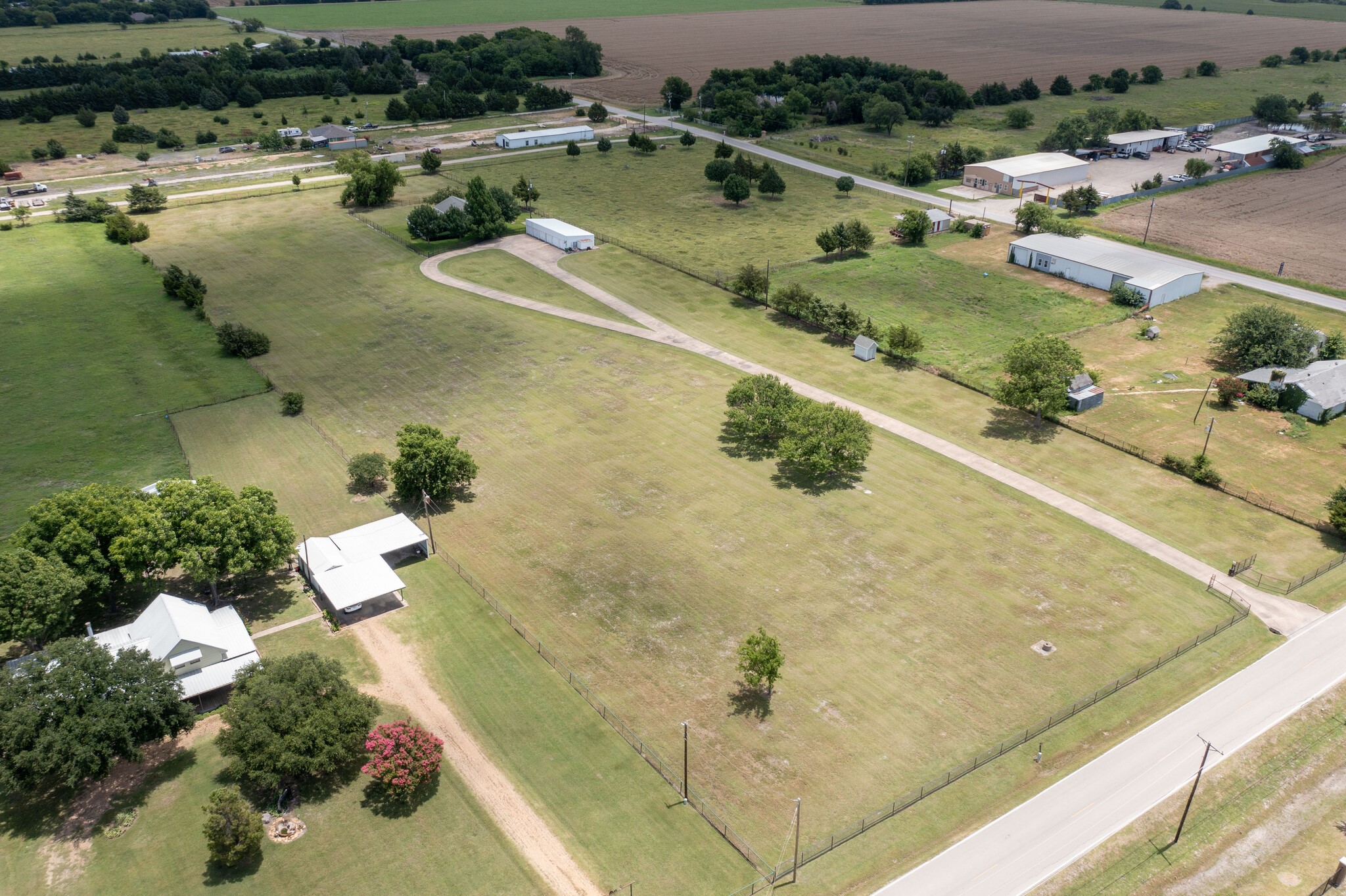 330,332,334 S Goode Road Wilmer TX 75172