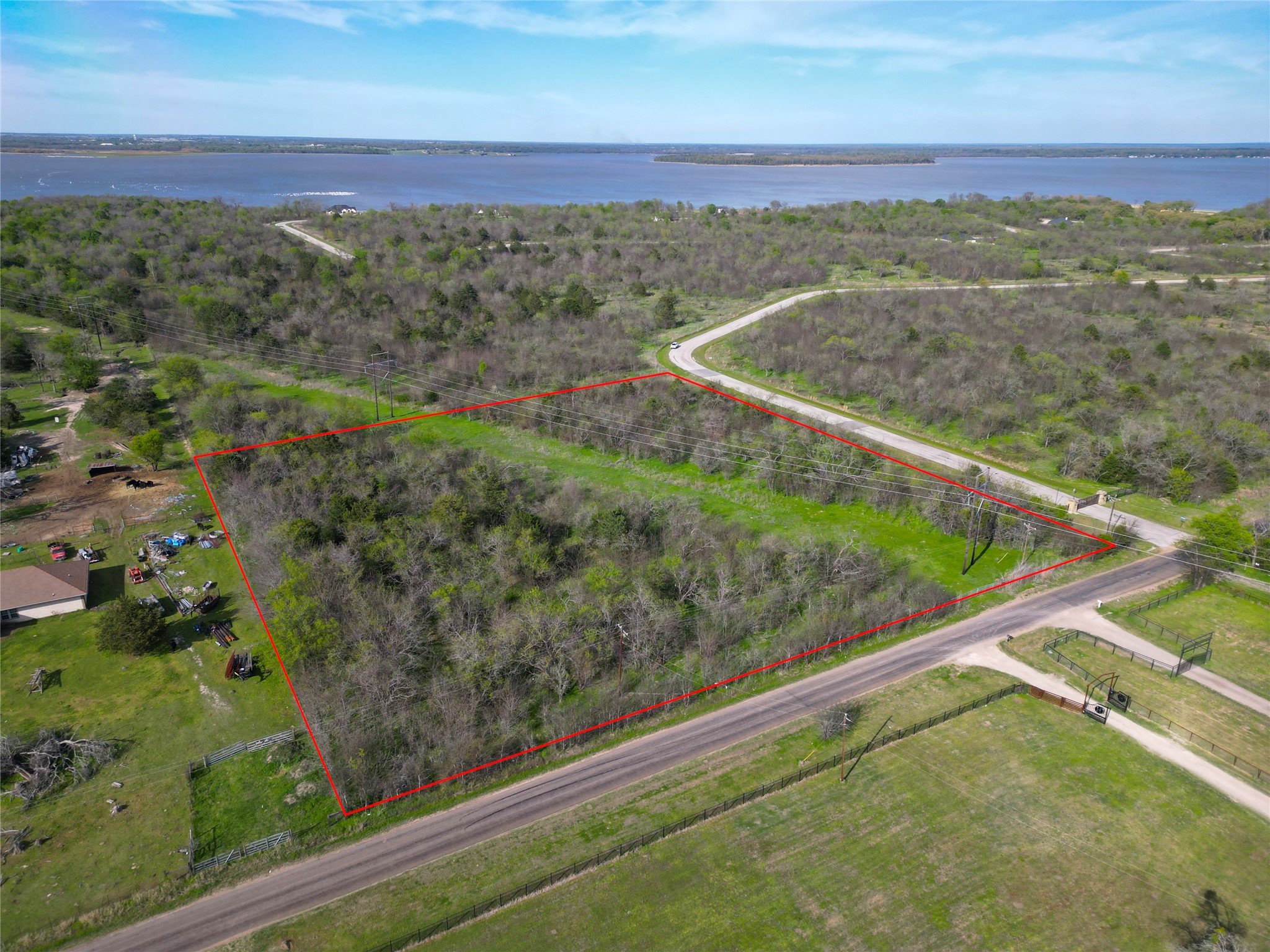 8001 Big Water Lane Kemp TX 75143