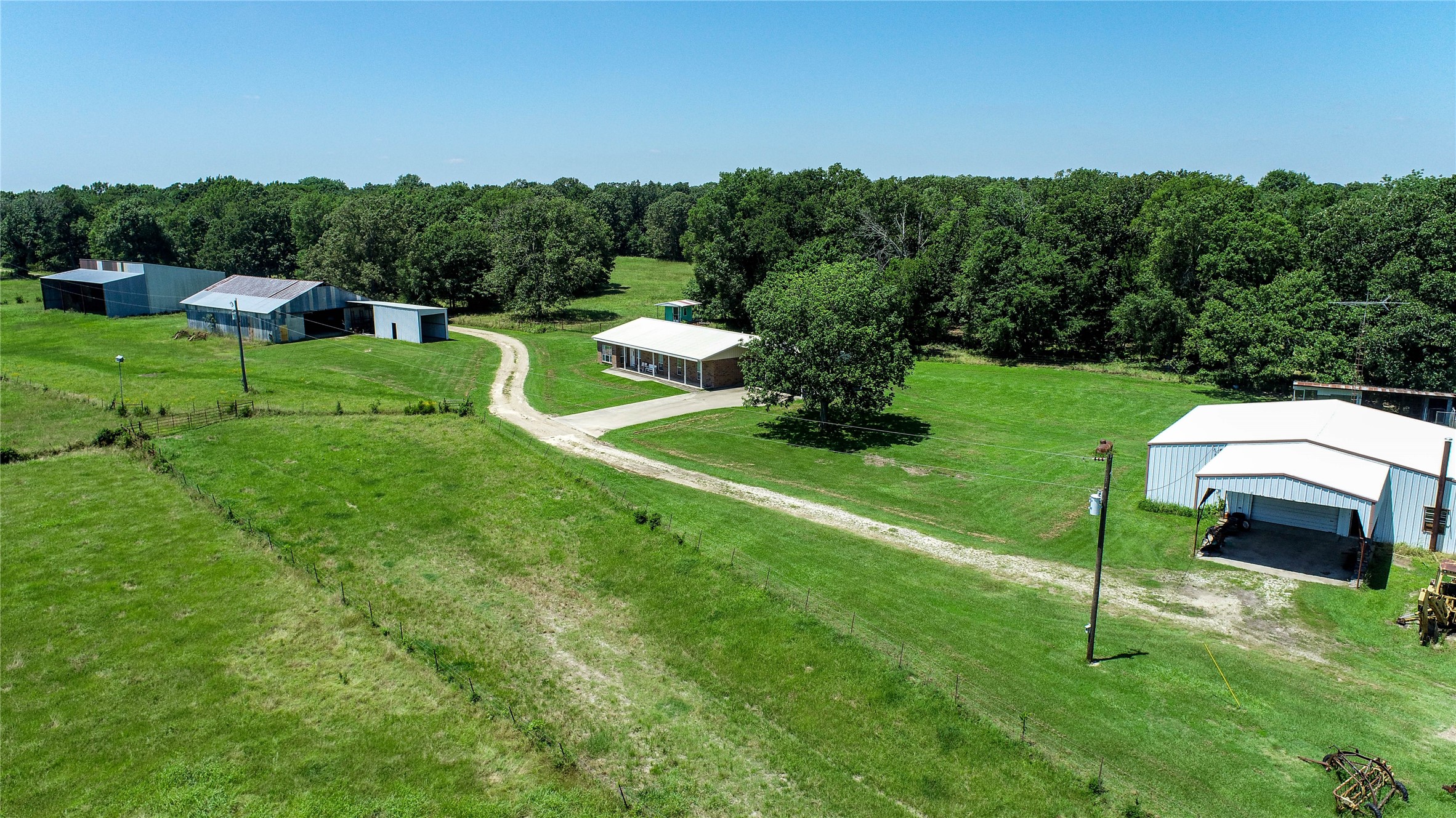1095 Fm 194 Blossom TX 75416