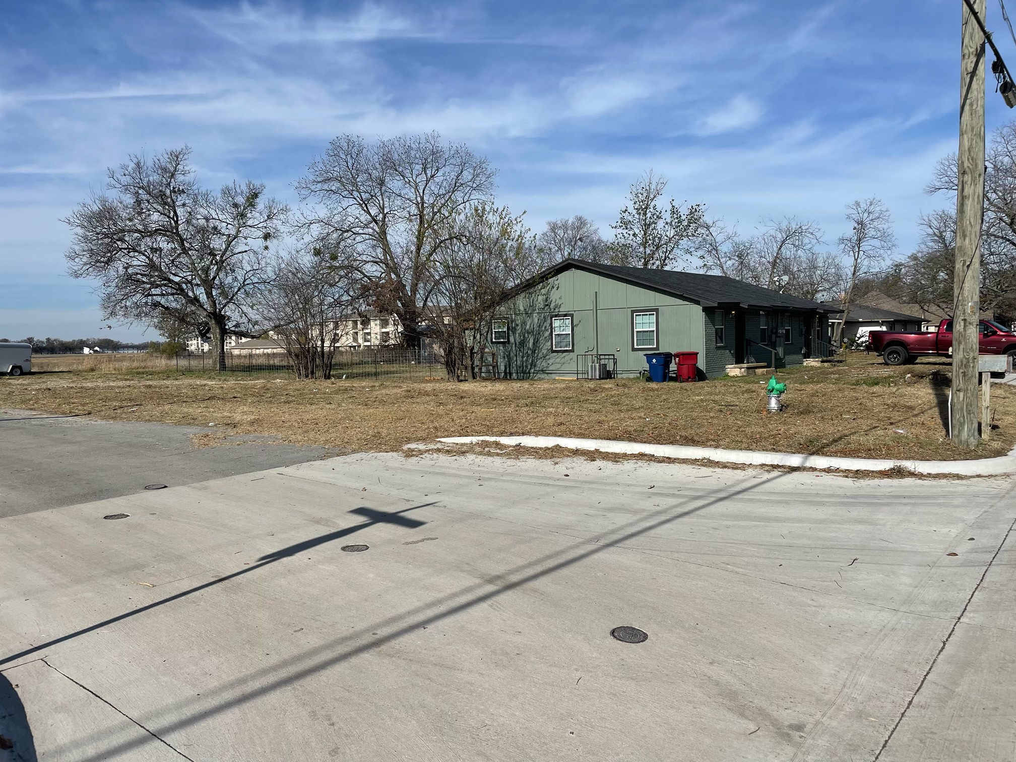 400 Nunnalee Avenue Van Alstyne TX 75495