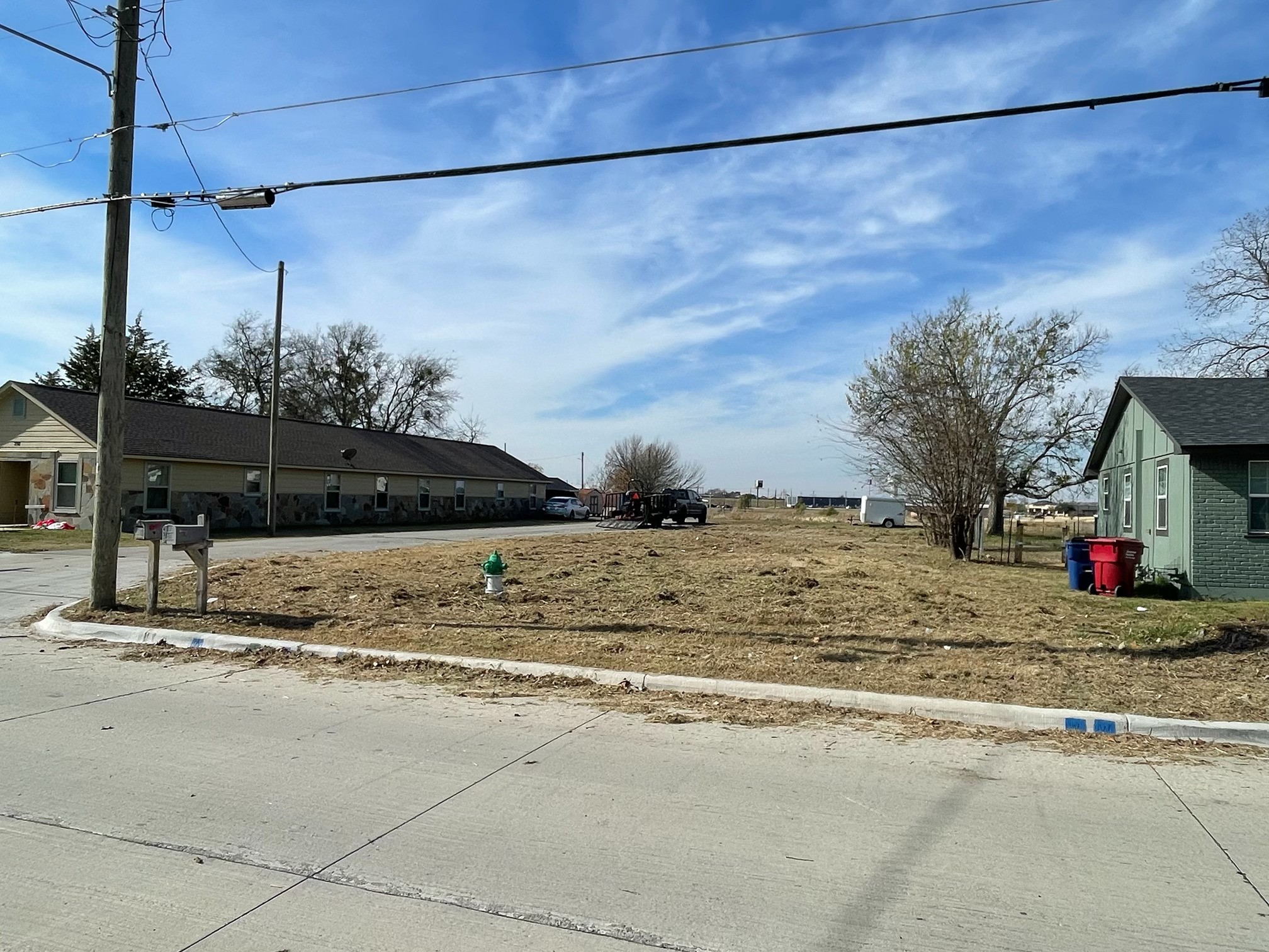 400 Nunnalee Avenue Van Alstyne TX 75495