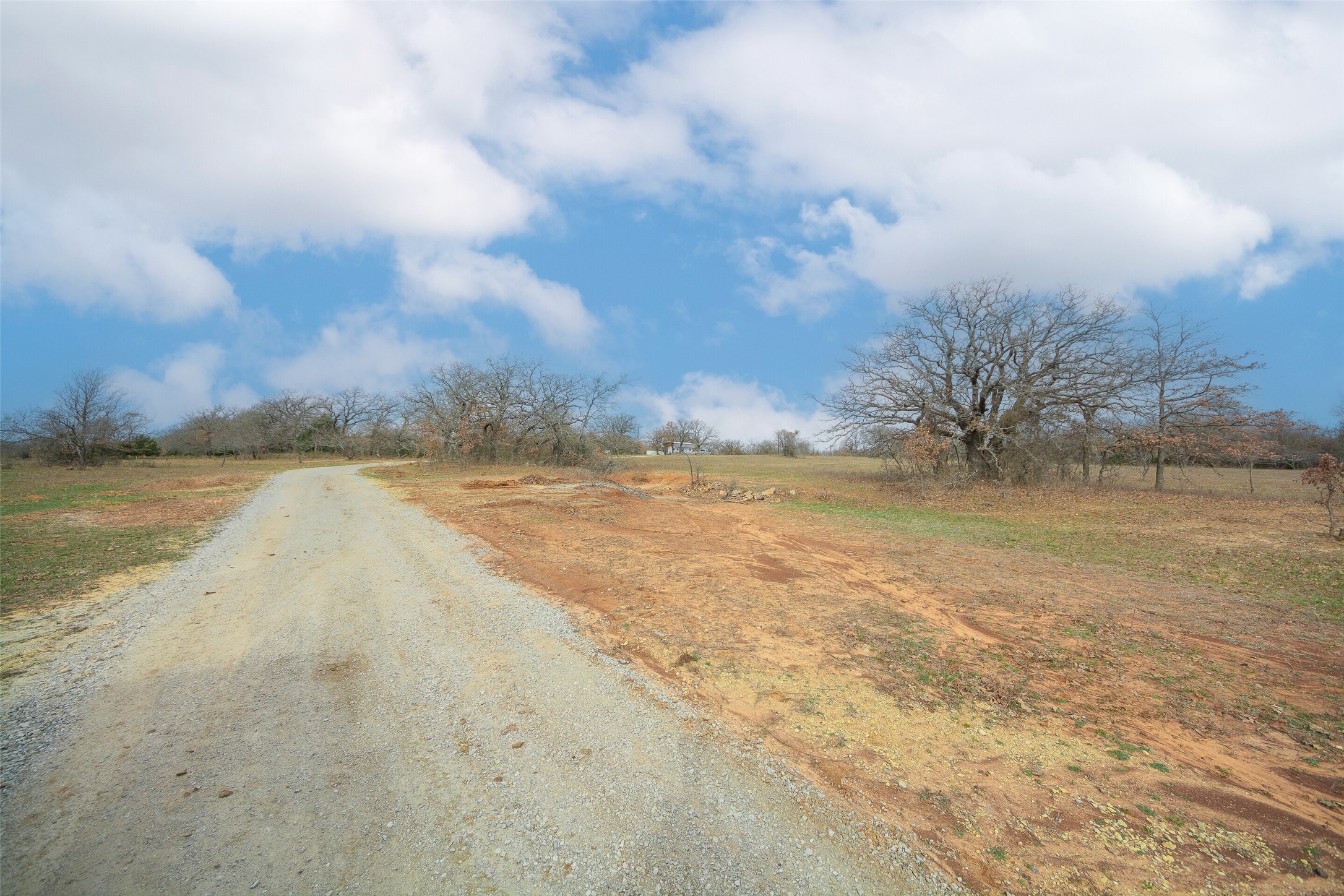 2549 N Highway 101 Chico TX 76431