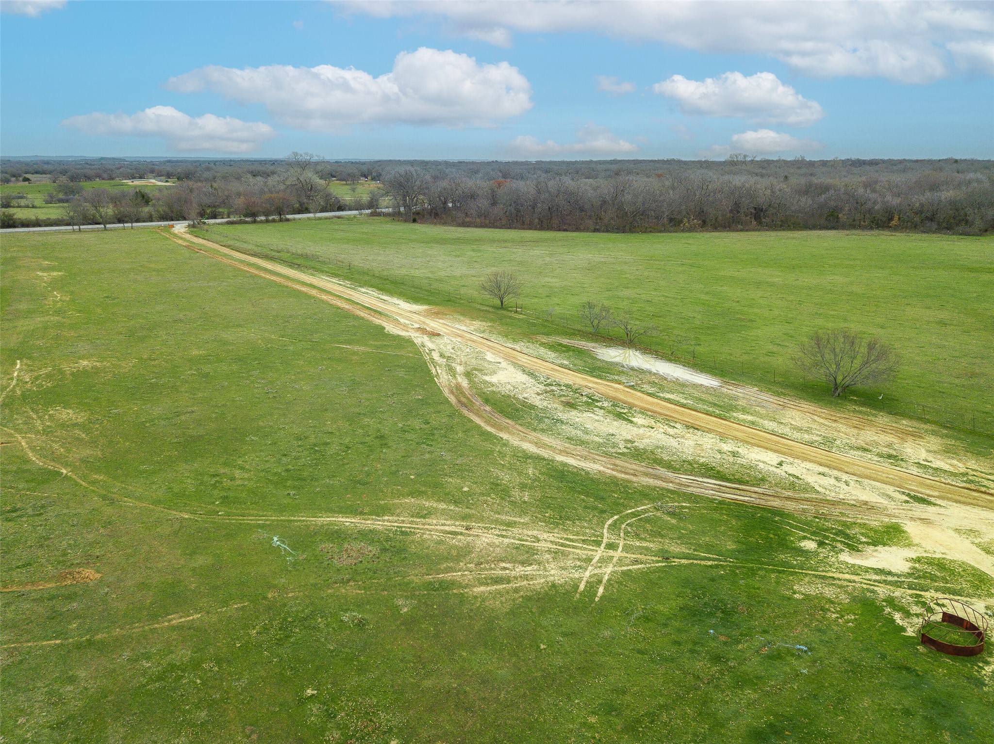 2549 N Highway 101 Chico TX 76431