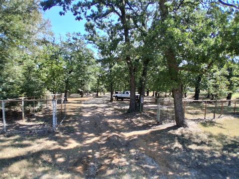 5601 Cedar Oaks Road Grandview TX 76050