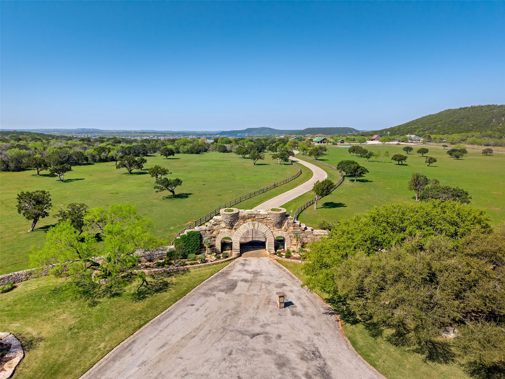1131 Panorama Way Graford TX 76449