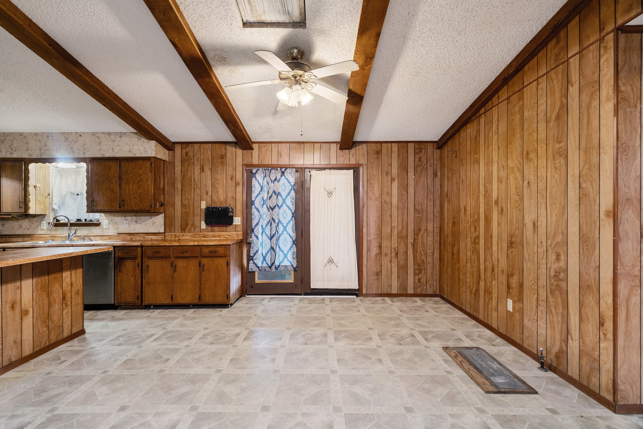 4411 Fm-100 Honey Grove TX 75446