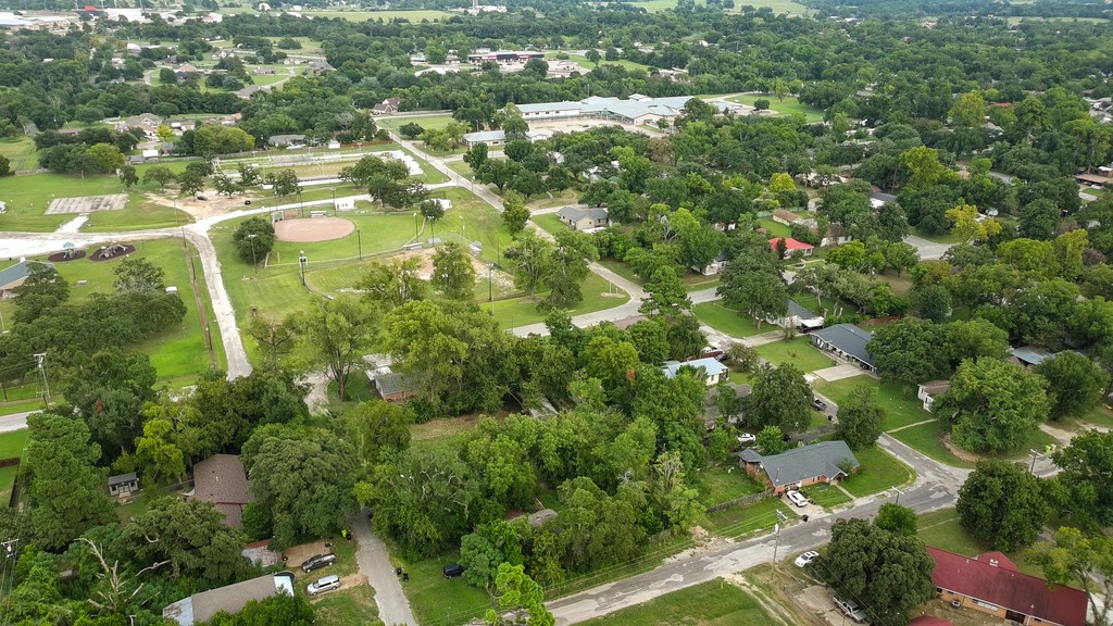 706 Spruce Street Teague TX 75860