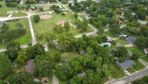 706 Spruce Street Teague TX 75860