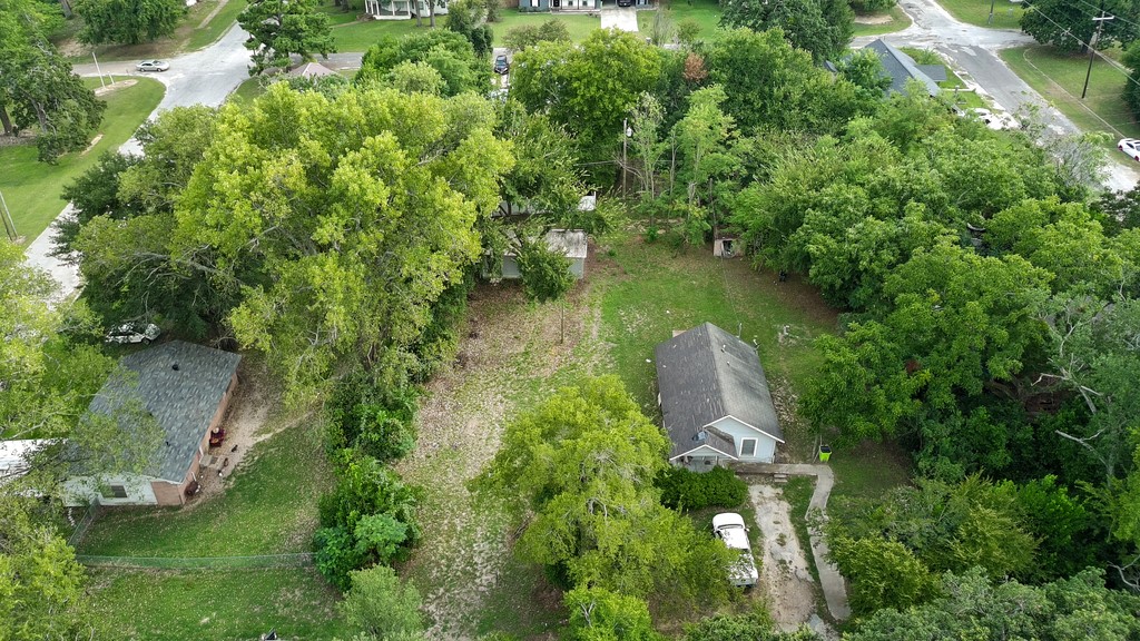 706 Spruce Street Teague TX 75860