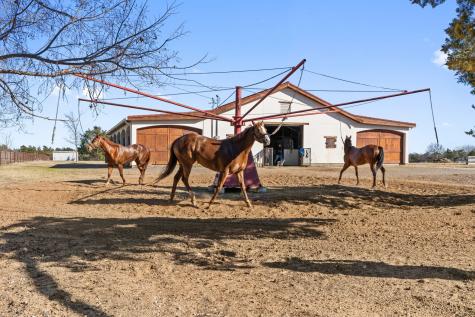 1715 S Joe Wilson Road Ovilla TX 75104