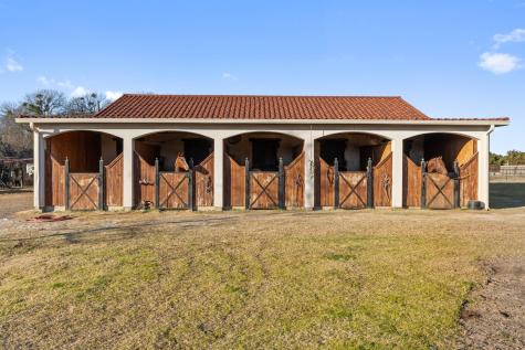 1715 S Joe Wilson Road Ovilla TX 75104