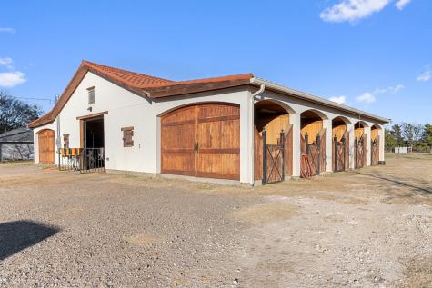 1715 S Joe Wilson Road Ovilla TX 75104